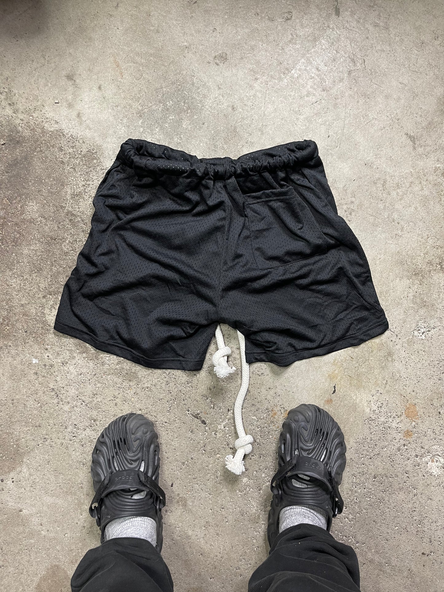 BLACKOUT BILL NET SHORTS